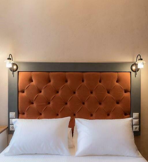 Escritório Estándar, Old Town Suites