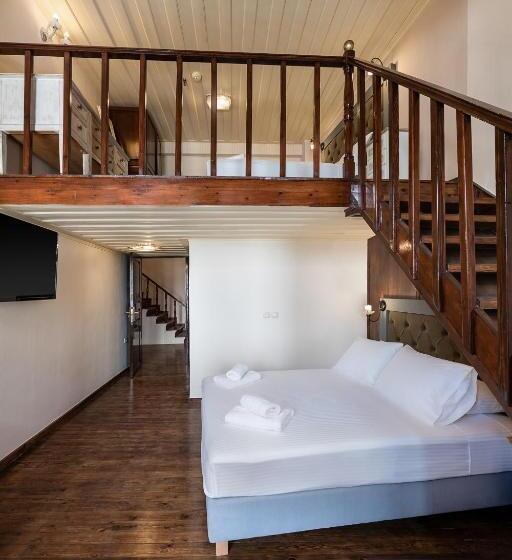 סוויטה משפחתית, Old Town Suites