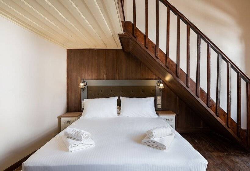 סוויטה משפחתית, Old Town Suites