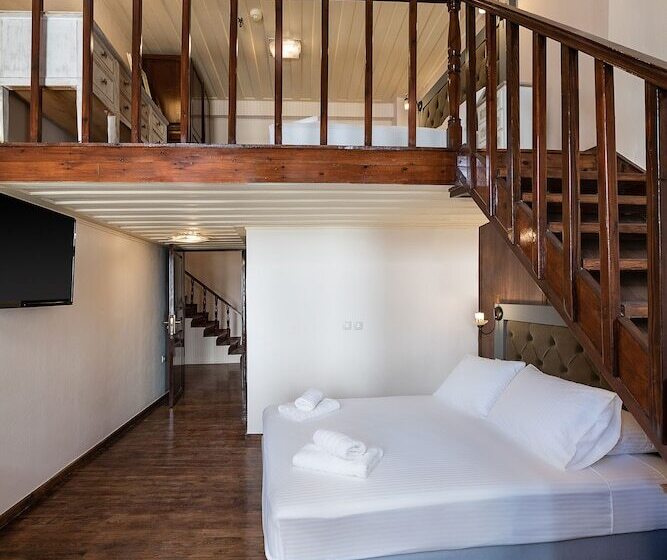 סוויטה משפחתית, Old Town Suites