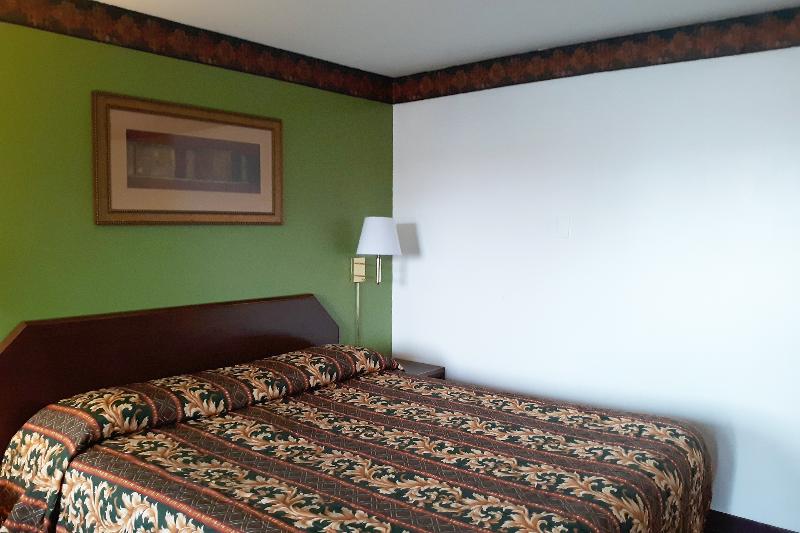 غرفة قياسية سرير كينج, Kings At Clovis