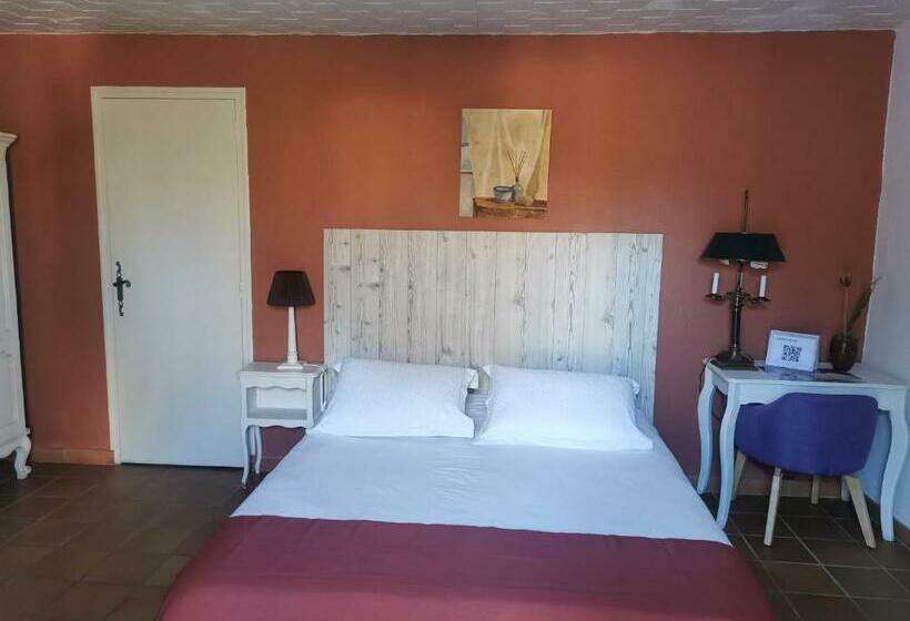 غرفة عائلية, La Bastide Des Cades