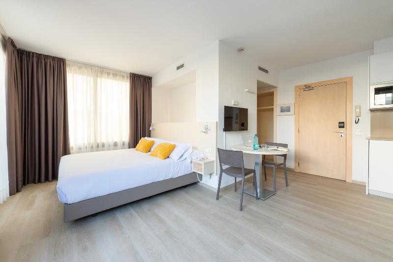 Студия Стандарт, Atenea Park Suites & Apartments