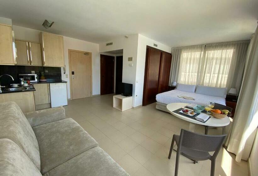 Студия Стандарт, Atenea Park Suites & Apartments