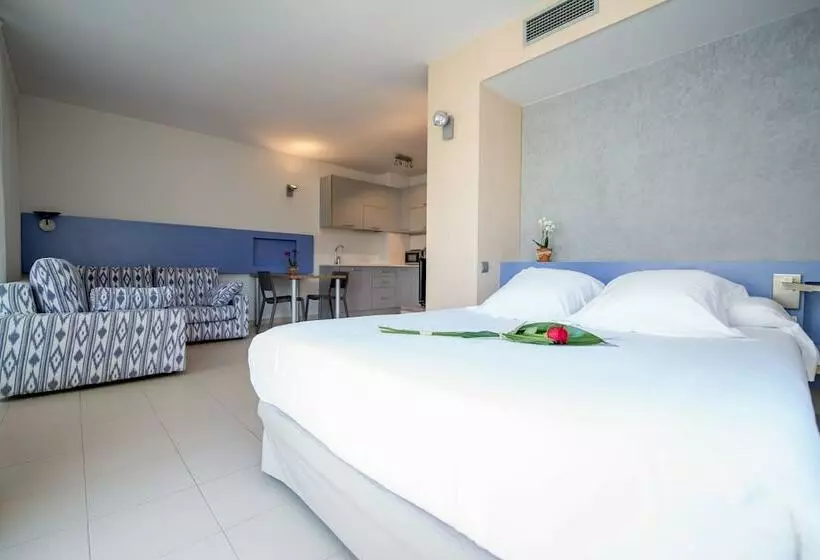 استودیوی سوپریور, Atenea Park Suites & Apartments