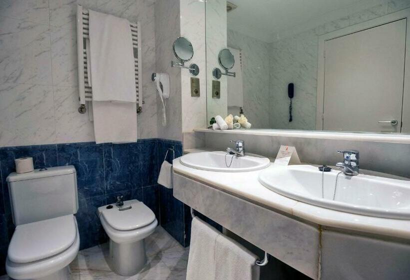 스탠다드 트리플 룸 풀장 전망, ALEGRIA Costa Ballena Aquafun