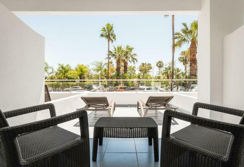 스탠다드 쿼드러플룸, 수영장 전망, ALEGRIA Costa Ballena Aquafun