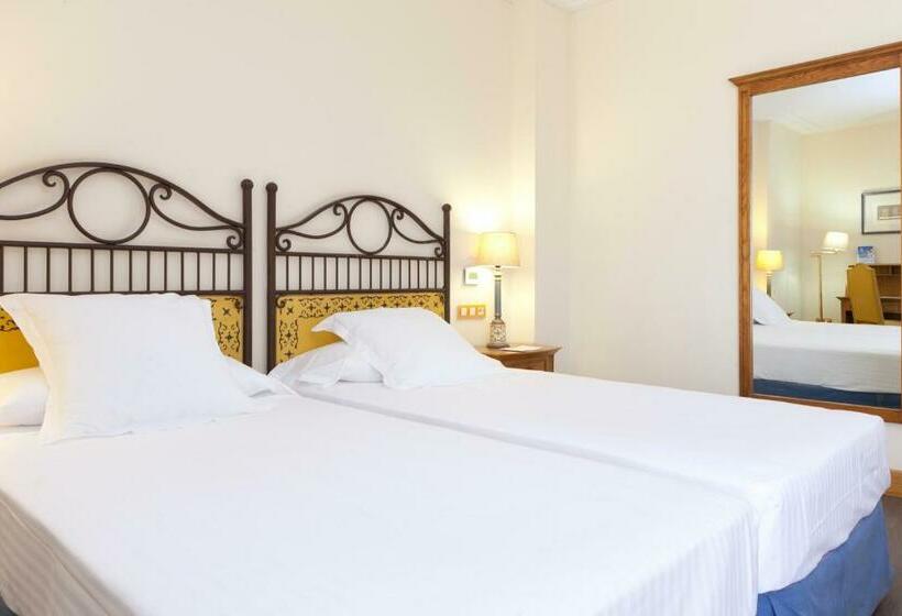 Habitación Familiar, Alicante Golf