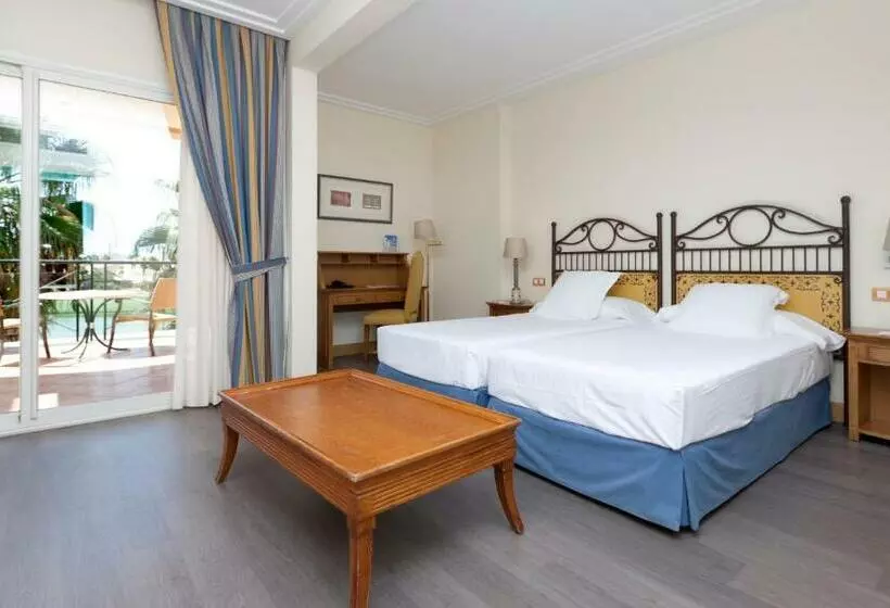 اتاق لوکس, Alicante Golf