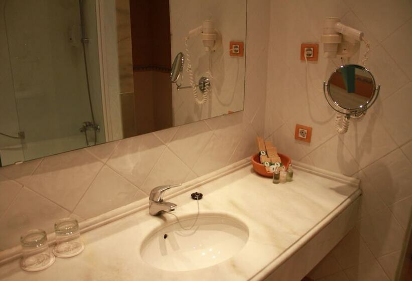 Номер Deluxe, Alicante Golf