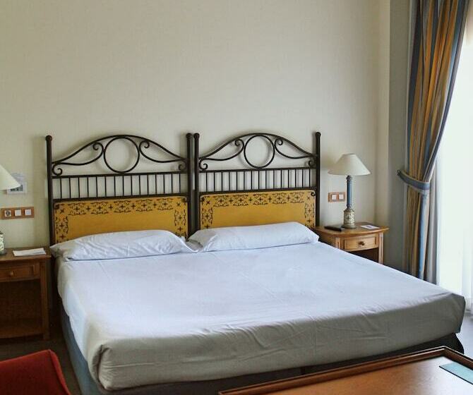 Номер Стандарт Вид на Озеро, Alicante Golf