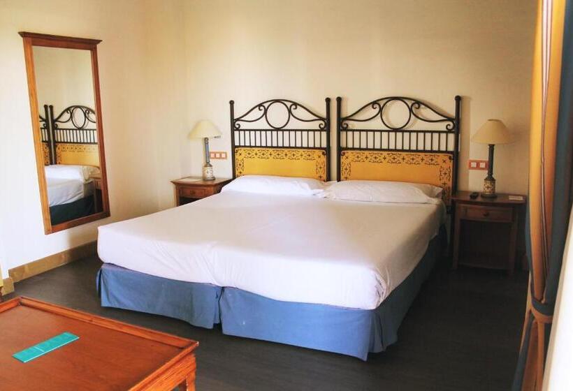 Семейный Номер, Alicante Golf