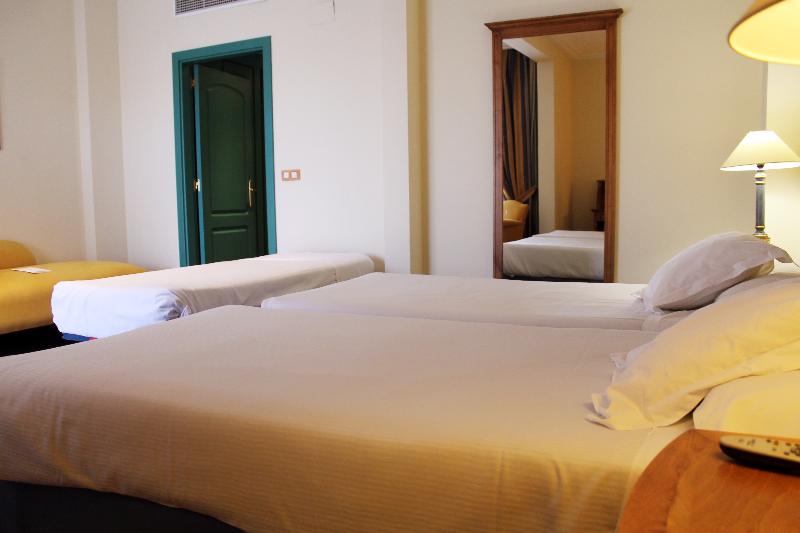 Трехместный Номер Deluxe, Alicante Golf