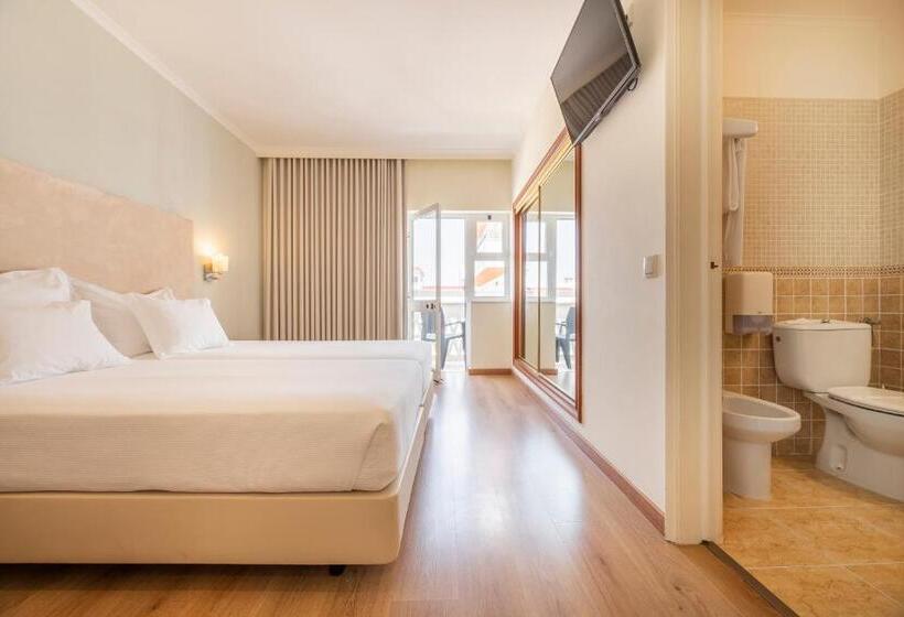 Comfort room with balcony, Baía Beach