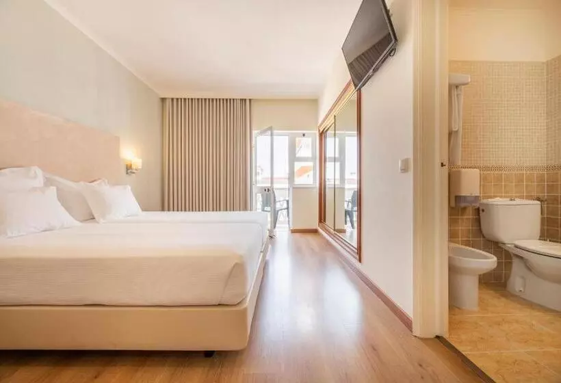 Comfort room with balcony, Baía Beach