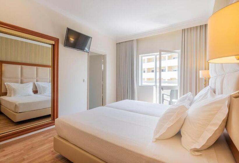Comfort room with balcony, Baía Beach