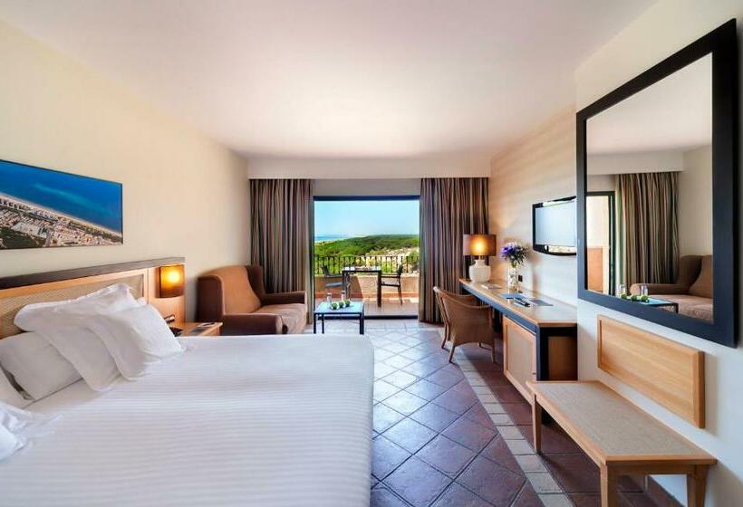 可看到停车场的高级间, Barcelo Punta Umbria Mar