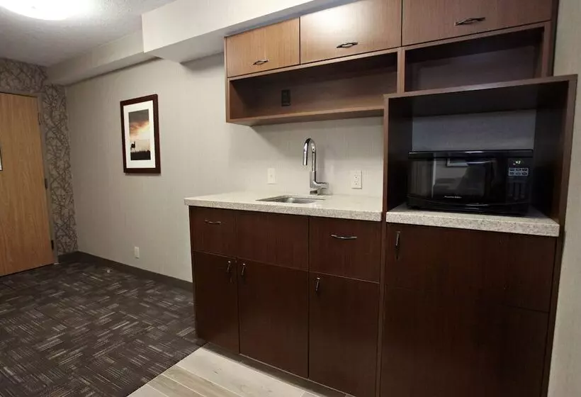 سوییت, Best Western Plus Cottontree Inn