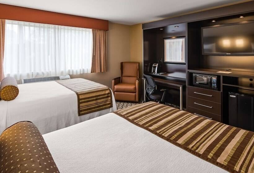 Номер Стандарт 2 Двуспальные Кровати, Best Western Plus Inntowner Madison