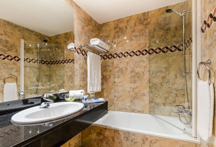 スタンダードトリプルルーム, Exe Campus