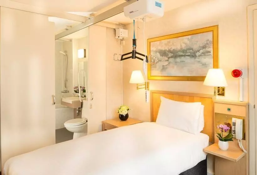 身障者適用スタンダードルーム, Copthorne Tara Hotel London Kensington