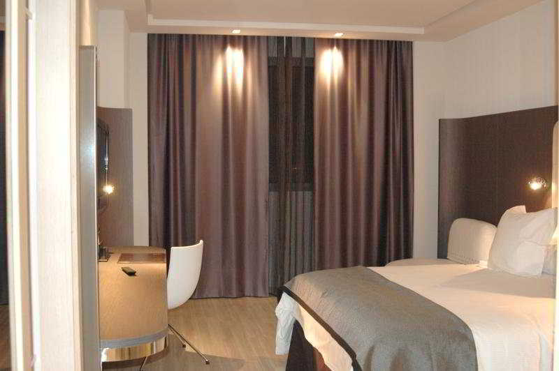 Номер Стандарт, Copthorne Tara Hotel London Kensington