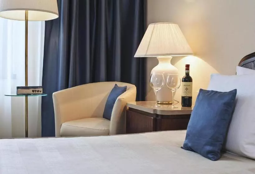 اتاق استاندارد, Booking Hotel Crown Piast & Spa