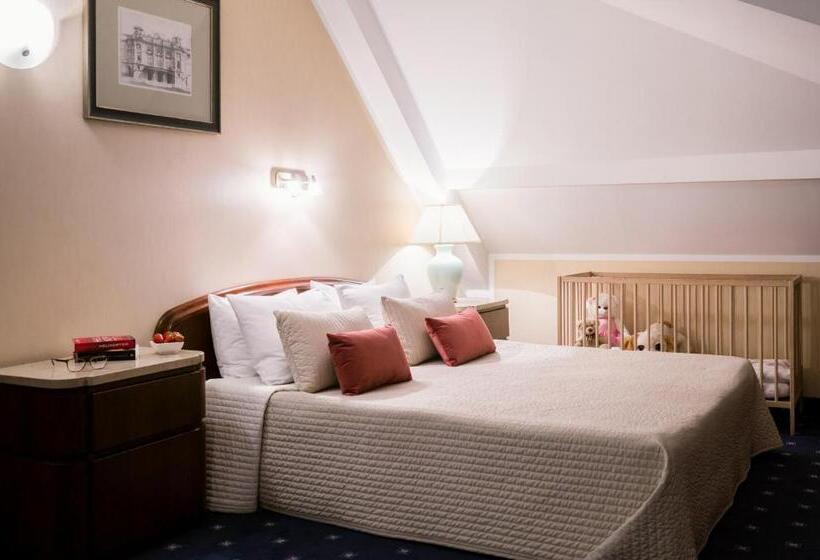 شقة عائلية, Booking Hotel Crown Piast & Spa