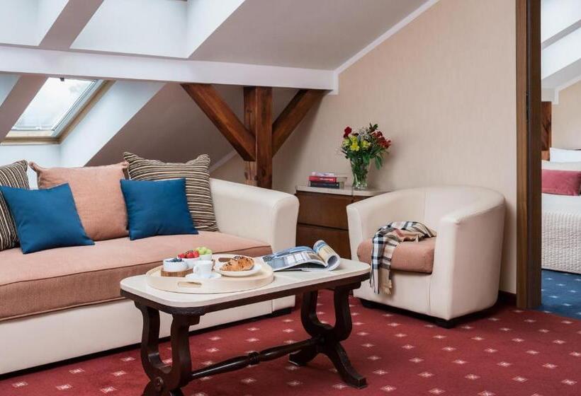 شقة عائلية, Booking Hotel Crown Piast & Spa