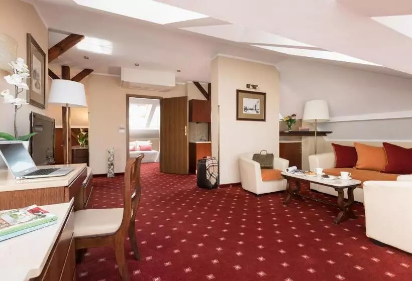 آپارتمان لوکس 1 خوابه, Booking Hotel Crown Piast & Spa