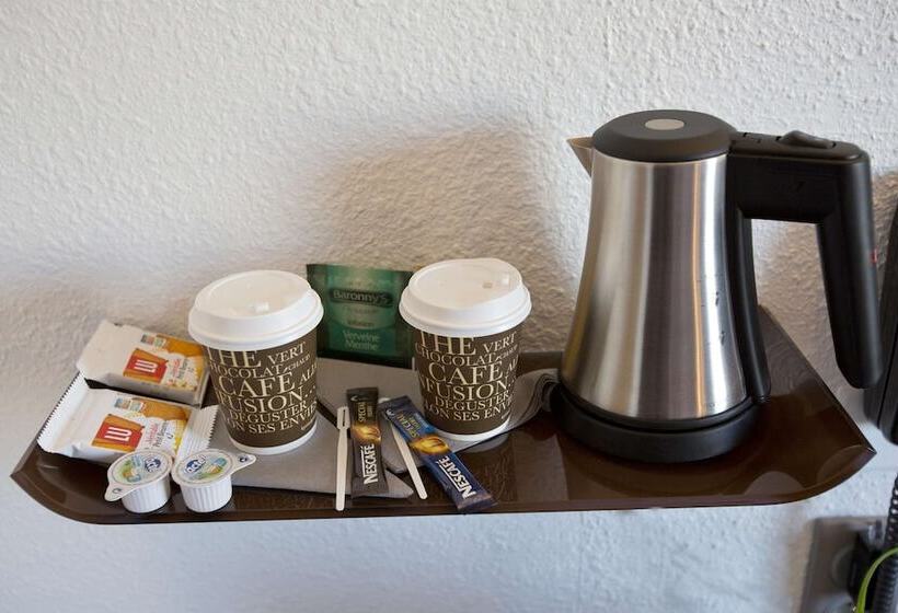 Номер Стандарт, Kyriad Limoges Sud   Feytiat