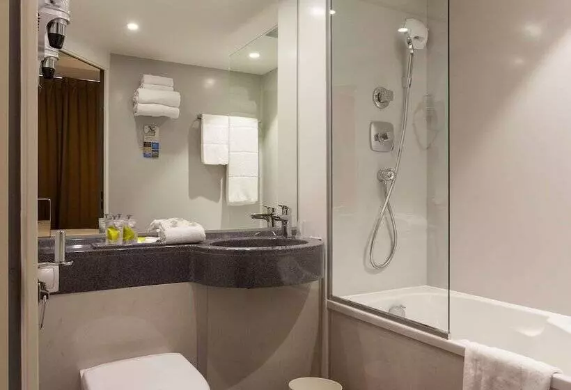 ダブルベッドスタンダードルーム, Hôtel Kyriad Rennes Centre Gare