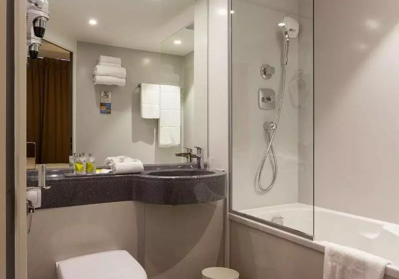 スタンダードトリプルルーム, Hôtel Kyriad Rennes Centre Gare