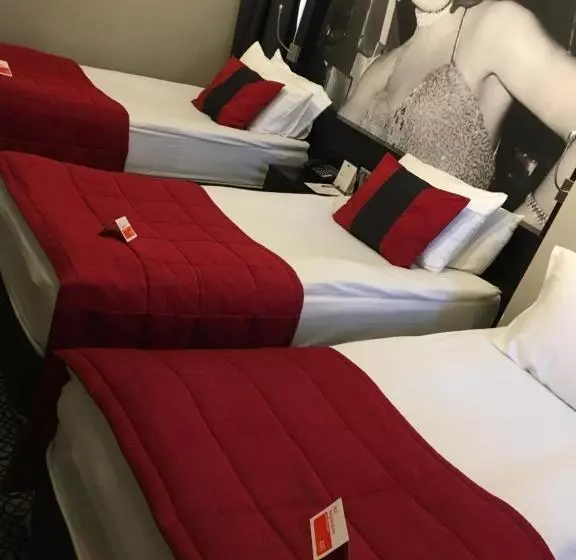 スタンダードトリプルルーム, Maltepe Hotel 2000