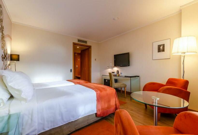 اتاق استاندارد یک نفره, Marques De Pombal