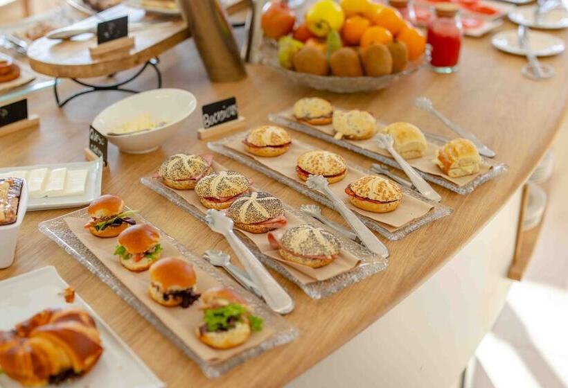 اتاق استاندارد, Port Salins