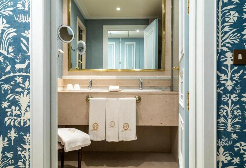 اتاق سوپریور سه تخته, Relais & Châteaux Hotel Orfila