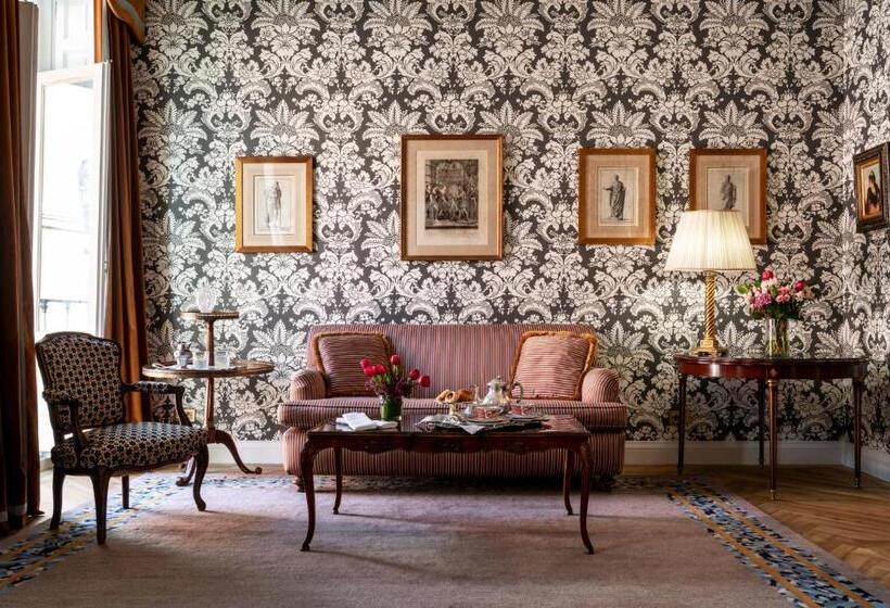 سوییت لوکس, Relais & Châteaux Hotel Orfila