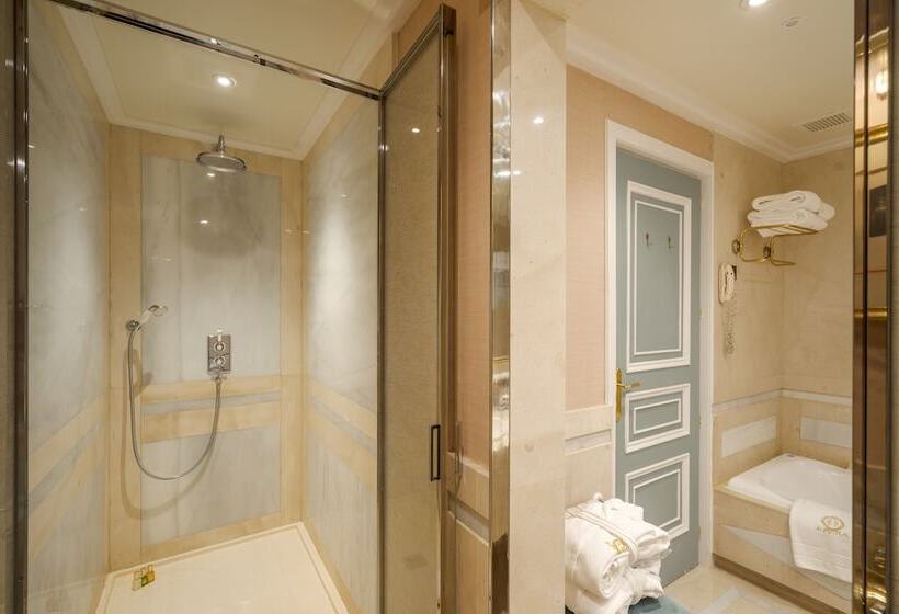 سوییت جونیور, Relais & Châteaux Hotel Orfila