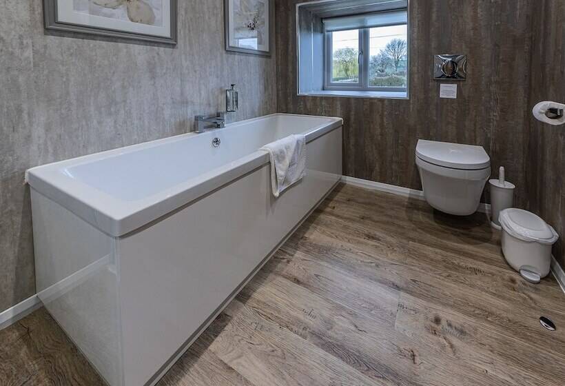 غرفة تنفيذية, Crossways