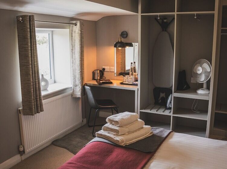 غرفة تنفيذية, Crossways