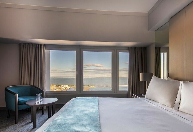 اتاق سوپریور با چشمانداز رودخانه, Tivoli Oriente Lisboa