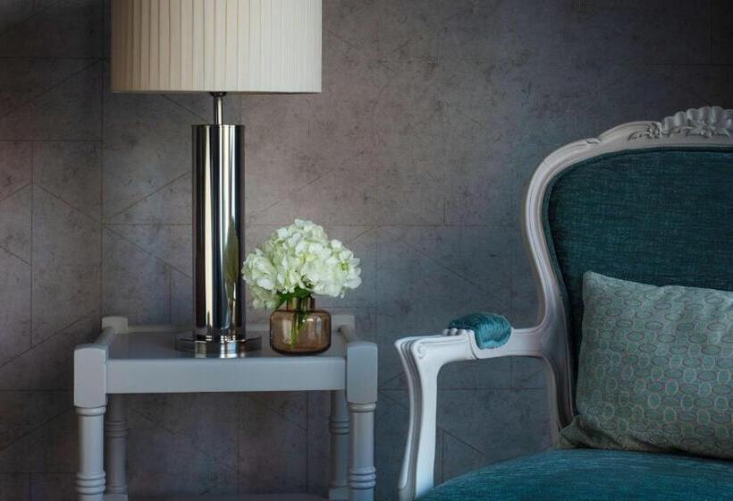 Junior suite with river view, Tivoli Oriente Lisboa