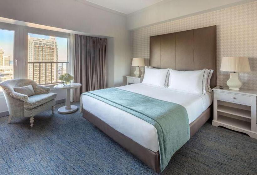 Junior suite with river view, Tivoli Oriente Lisboa