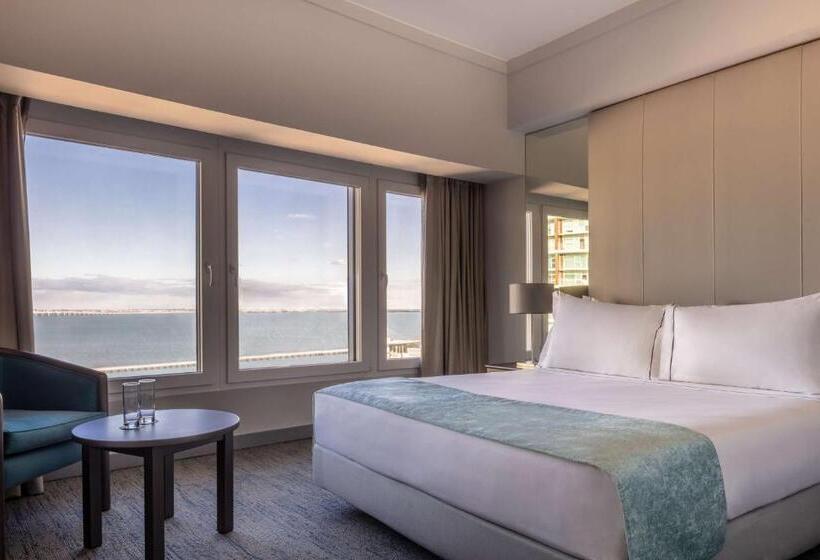 Quarto Deluxe Vista Rio, Tivoli Oriente Lisboa