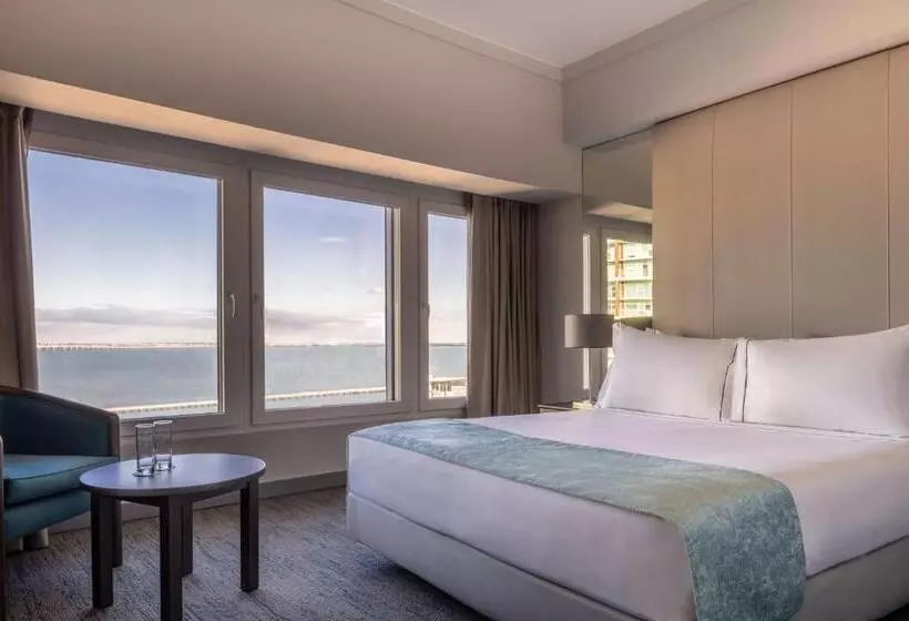 Quarto Deluxe Vista Rio, Tivoli Oriente Lisboa