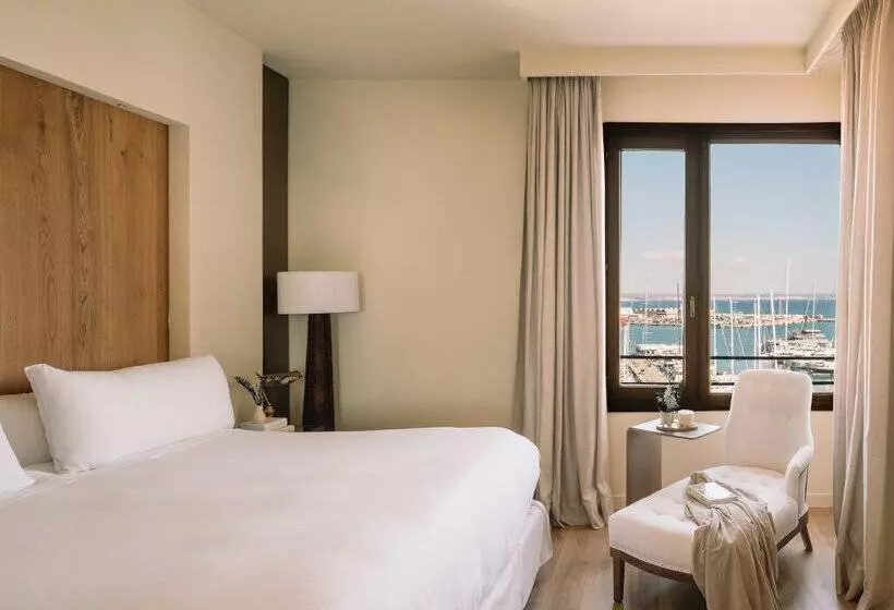 سوییت با چشم‌انداز دریا, Victoria Gran Meliá