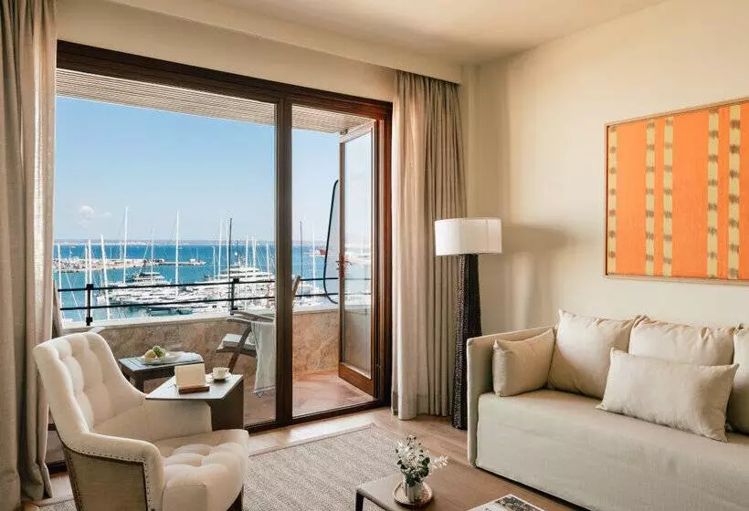 سوییت با چشم‌انداز دریا, Victoria Gran Meliá