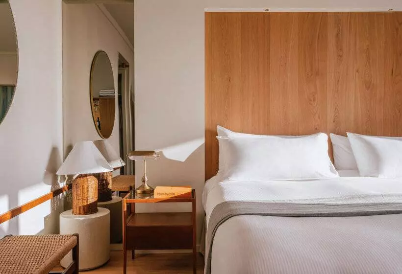 اتاق لوکس با چشم‌انداز دریا, Victoria Gran Meliá