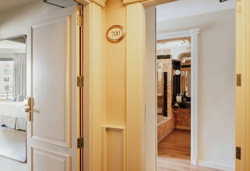 Номер Deluxe Вид на Море Боковой, Victoria Gran Meliá